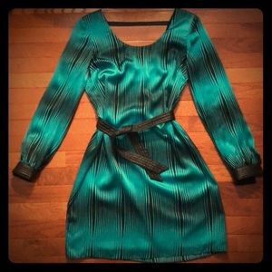 NWT Alice & Trixie sexy silk dress with belt